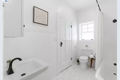 2404 Divisadero St, San Francisco, CA 94115 - Photo 30