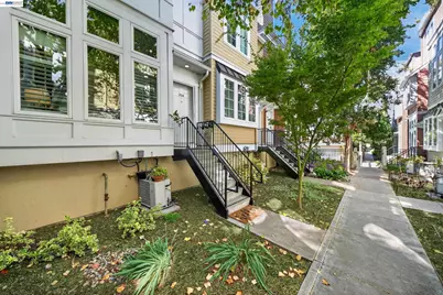 206 Grayson Ter, San Jose, CA 95126 - Photo 2