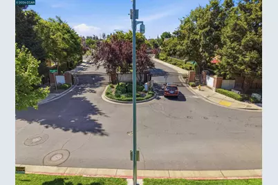 10848 Iris Bloom Drive, Stockton, CA 95209 - Photo 38