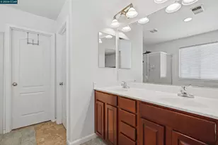 10848 Iris Bloom Dr, Stockton, CA 95209 - Photo 22