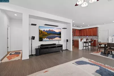10848 Iris Bloom Drive, Stockton, CA 95209 - Photo 12