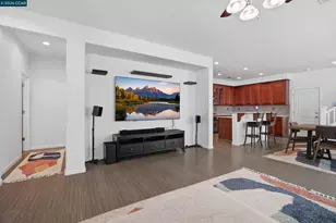 10848 Iris Bloom Dr, Stockton, CA 95209 - Photo 12