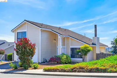 362 Seaview Dr, Benicia, CA 94510 - Photo 2