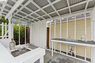 7201 Sunkist Dr, Oakland, CA 94605 - Photo 56