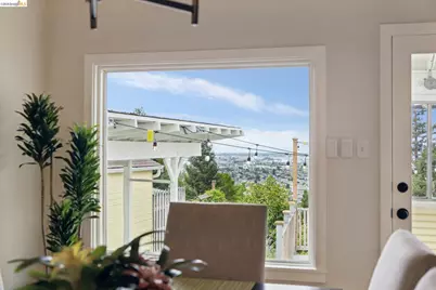 7201 Sunkist Dr, Oakland, CA 94605 - Photo 26
