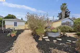 7201 Sunkist Dr, Oakland, CA 94605 - Photo 64