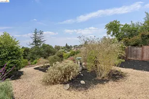 7201 Sunkist Dr, Oakland, CA 94605 - Photo 60