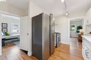 7201 Sunkist Dr, Oakland, CA 94605 - Photo 20