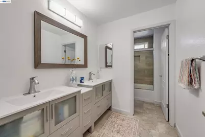 15632 Baypoint Ave, San Leandro, CA 94579 - Photo 30