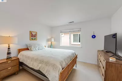 15632 Baypoint Ave, San Leandro, CA 94579 - Photo 28
