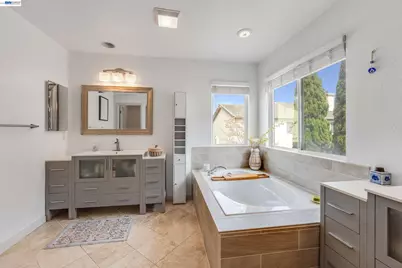 15632 Baypoint Ave, San Leandro, CA 94579 - Photo 38