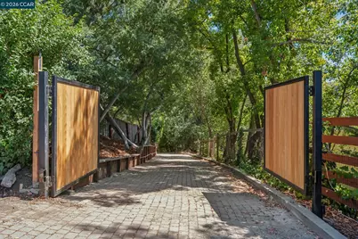 50 Overhill Rd, Orinda, CA 94563 - Photo 4