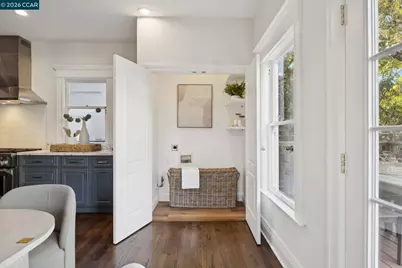 702 33rd St, Oakland, CA 94609 - Photo 50