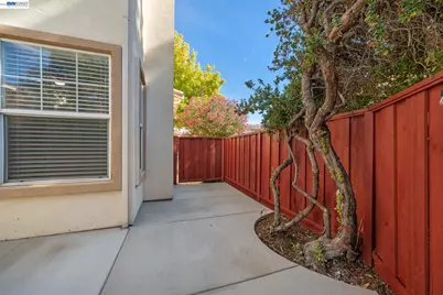 5207 Modena Ct, Pleasanton, CA 94588 - Photo 10