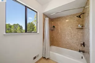 68 Lambeth Square, Moraga, CA 94556 - Photo 36