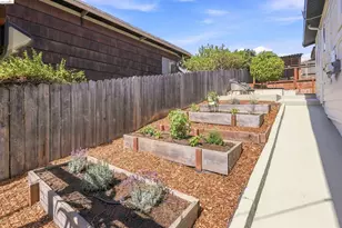 3701 Green Acre Rd, Oakland, CA 94619 - Photo 28