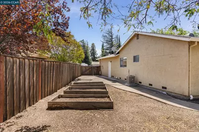 2130 Debra Ct, Pittsburg, CA 94565 - Photo 30