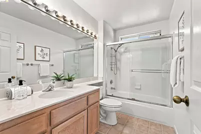 24 Southwind Cir, Richmond, CA 94804 - Photo 32