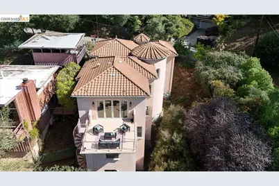 6733 Longwalk Dr, Oakland, CA 94611 - Photo 48