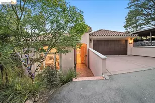 6733 Longwalk Dr, Oakland, CA 94611 - Photo 2