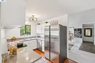 819 E 28th St, Oakland, CA 94610 - Photo 10
