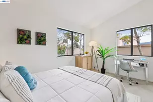 819 E 28th St, Oakland, CA 94610 - Photo 30