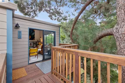 819 E 28th St, Oakland, CA 94610 - Photo 2