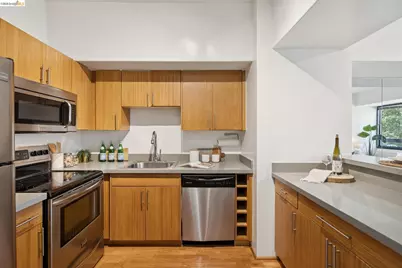 6363 Christie Avenue #225, Emeryville, CA 94608 - Photo 8