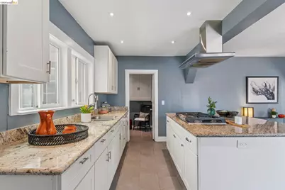 2960 106th Ave, Oakland, CA 94605 - Photo 22