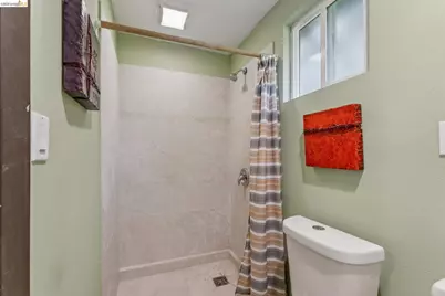 2960 106th Ave, Oakland, CA 94605 - Photo 62