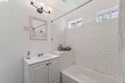 2960 106th Ave, Oakland, CA 94605 - Photo 42