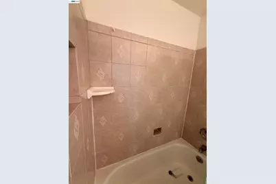 1510 E St #22, Hayward, CA 94541 - Photo 10