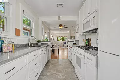 617 Pacific Ave, Alameda, CA 94501 - Photo 10