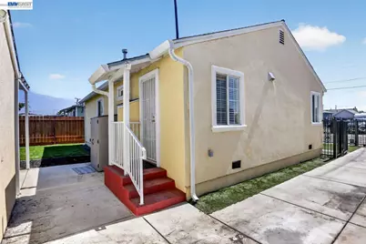 249 Makin Rd, Oakland, CA 94603 - Photo 22