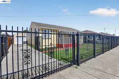 249 Makin Rd, Oakland, CA 94603 - Photo 2