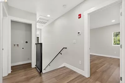 6105 Oakdale Ave, Oakland, CA 94605 - Photo 10