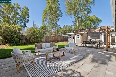 219 Evelyn Dr, Pleasant Hill, CA 94523 - Photo 40