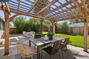 219 Evelyn Dr, Pleasant Hill, CA 94523 - Photo 44