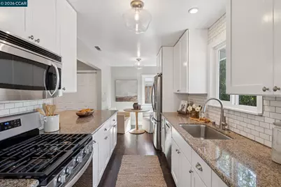 219 Evelyn Dr, Pleasant Hill, CA 94523 - Photo 20