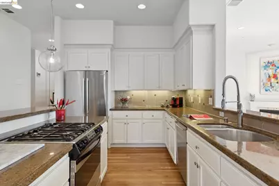 6153 Girvin Drive, Oakland, CA 94611 - Photo 14