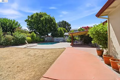1064 Batavia Avenue, Livermore, CA 94550 - Photo 32
