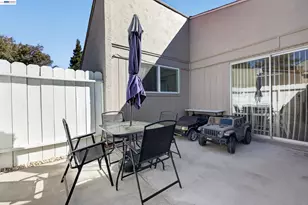 237 Del Loma Ct, Fairfield, CA 94533 - Photo 16