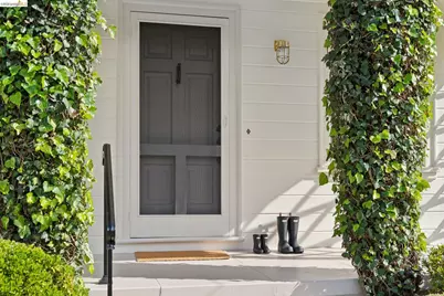 6200 Aspinwall Rd, Oakland, CA 94611 - Photo 32