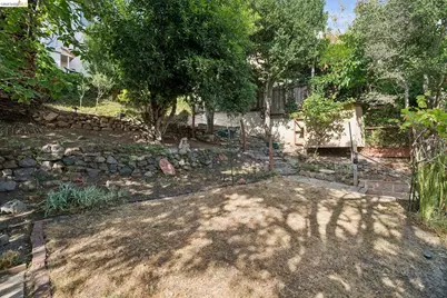 2605 Hilgard Ave, Berkeley, CA 94709 - Photo 56