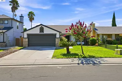 2422 Presidente St, Stockton, CA 95210 - Photo 2