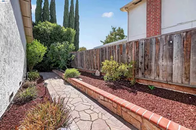 7776 Knollbrook Dr, Pleasanton, CA 94588 - Photo 34