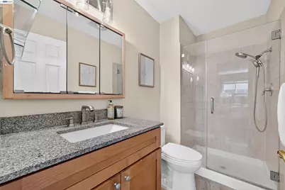 7776 Knollbrook Dr, Pleasanton, CA 94588 - Photo 20