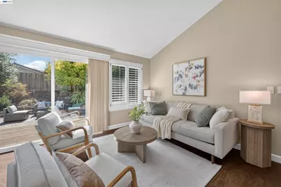 7776 Knollbrook Dr, Pleasanton, CA 94588 - Photo 6