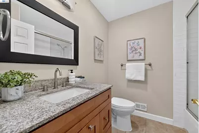 7776 Knollbrook Dr, Pleasanton, CA 94588 - Photo 26