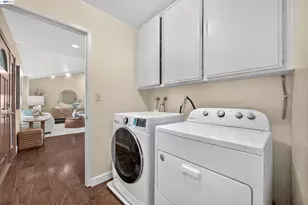 7776 Knollbrook Dr, Pleasanton, CA 94588 - Photo 28